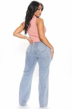 Fashion Nova Sassy Straight Leg Jeans - Light Blue Wash