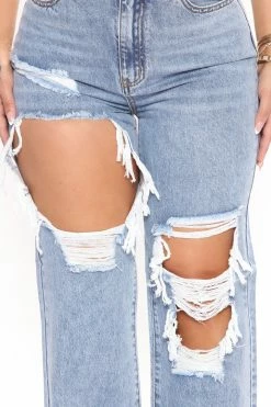 Fashion Nova Sassy Straight Leg Jeans - Light Blue Wash