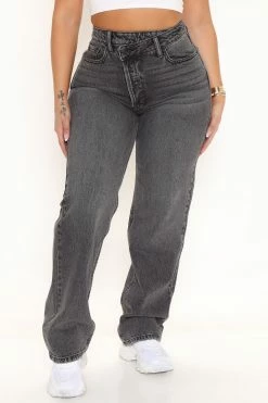 Fashion Nova The Crossover Straight Leg Jeans - Black