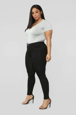 Fashion Nova Classic Mid Rise Skinny Jeans - Black