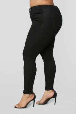 Fashion Nova Classic Mid Rise Skinny Jeans - Black