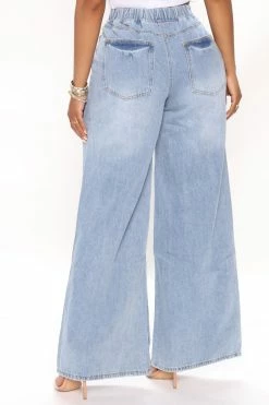Fashion Nova Easy Does It 90's Baggy Jeans - Light Wash
