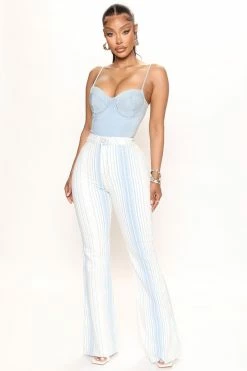Fashion Nova Aquarius Striped Stretch Flare Jeans - White/Blue