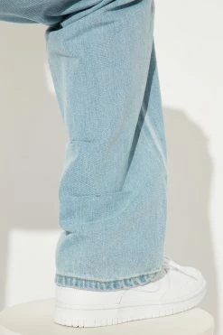 Fashion Nova Tacked Hem Straight Leg Jean - Light Blue Wash Straight Leg Jeans