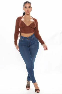 Fashion Nova Holla Back Booty Lifting Compression Stretch Skinny Jeans - Medium Blue Wash