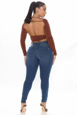 Fashion Nova Holla Back Booty Lifting Compression Stretch Skinny Jeans - Medium Blue Wash