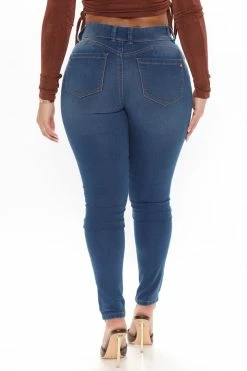 Fashion Nova Holla Back Booty Lifting Compression Stretch Skinny Jeans - Medium Blue Wash