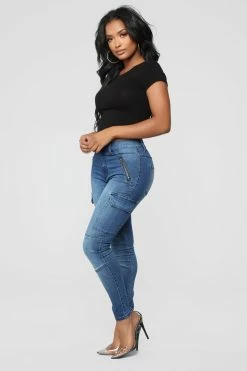 Fashion Nova Major Pain Cargo Jeans - Medium Blue Wash