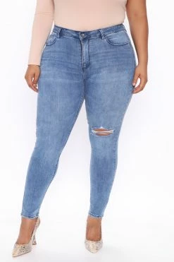 Fashion Nova Sweet Cheeks Ankle Jeans - Medium Blue Wash