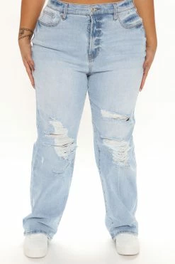 Fashion Nova Vibin Vintage 90's Slacker Straight Leg Jeans - Light Blue Wash