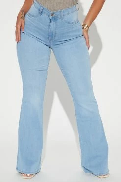 Fashion Nova Emma Super Stretch High Rise Flare Jeans - Medium Blue Wash