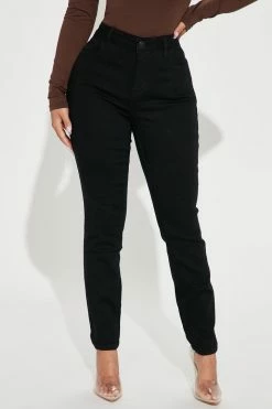Fashion Nova Petite Classic Mid Rise Skinny Jeans - Black