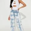 Fashion Nova Cloudy High Rise Straight Leg Jeans - White/Blue