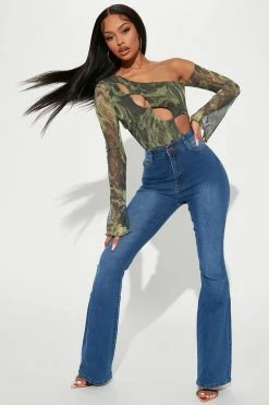 Fashion Nova Happy Hour Stretch Flare Jeans - Medium Wash