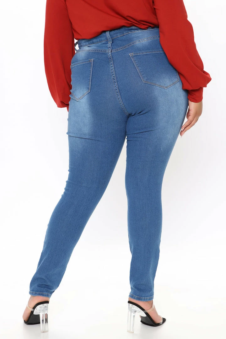 Fashion Nova Averie Mid Rise Skinny Jeans - Medium Wash