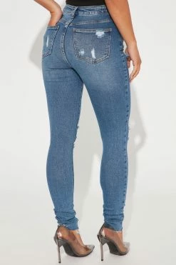 Fashion Nova Tall Crossover Curvy Skinny Jeans - Medium Wash