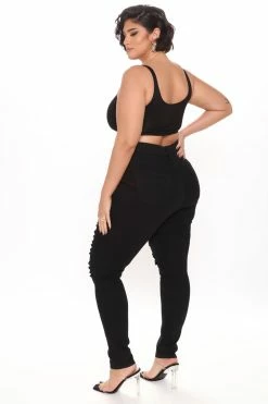 Flash Sale ๐ Fashion Nova Drive To The Ocean ๐ Jeans - Black ๐ 24 Fashion Nova Drive To The Ocean Jeans - Black