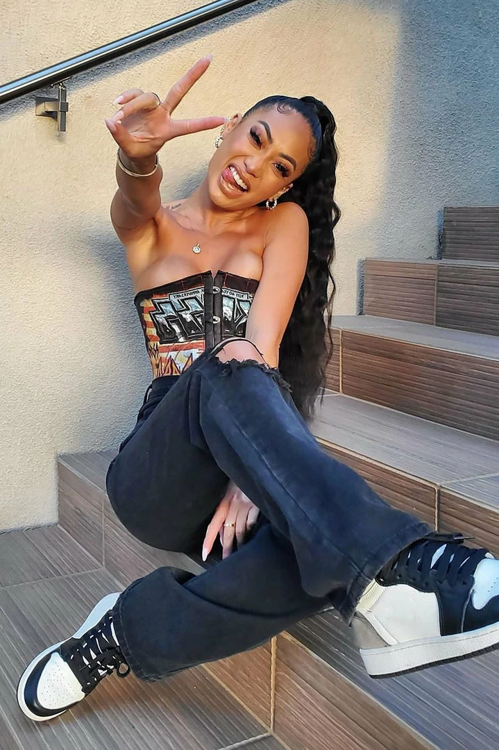 Flash Sale ๐ Fashion Nova Distressed Crossover Straight Leg ๐ Jeans - Black ๐ฏ 3 Fashion Nova Distressed Crossover Straight Leg Jeans - Black