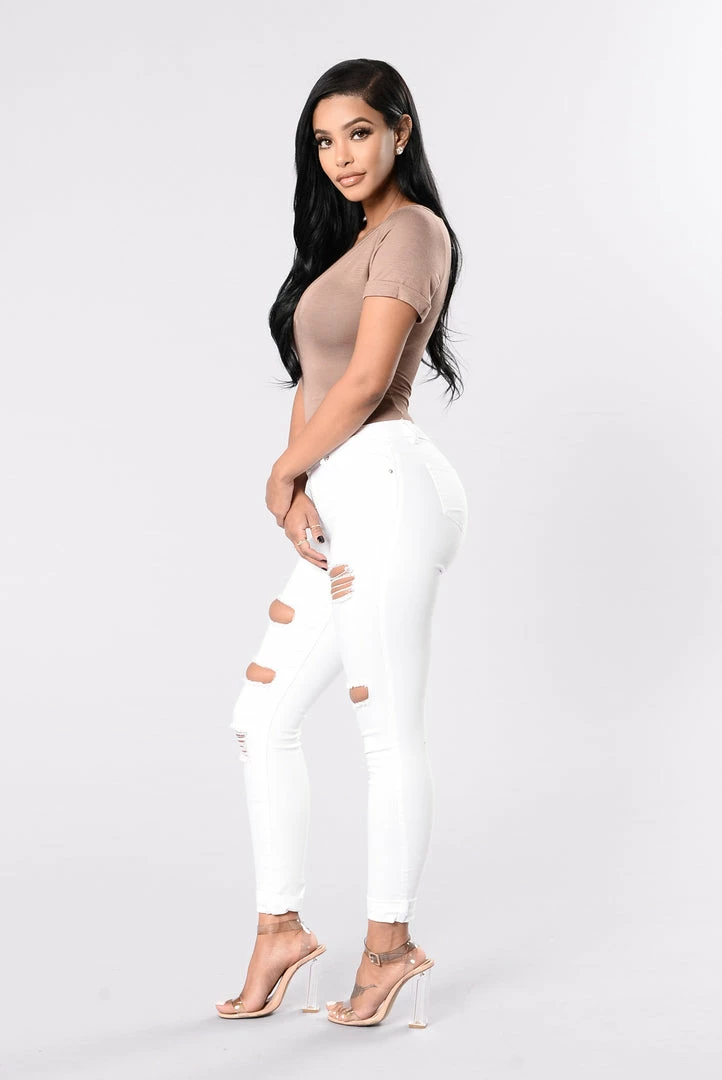 Flash Sale 💯 Fashion Nova Lifestyle 👖 Jeans - White Skinny 👖 Jeans 🛒 8 Fashion Nova Lifestyle Jeans - White Skinny Jeans