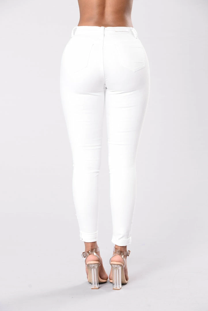 Flash Sale 💯 Fashion Nova Lifestyle 👖 Jeans - White Skinny 👖 Jeans 🛒 5 Fashion Nova Lifestyle Jeans - White Skinny Jeans