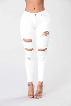 Flash Sale 💯 Fashion Nova Lifestyle 👖 Jeans - White Skinny 👖 Jeans 🛒 13 Fashion Nova Lifestyle Jeans - White Skinny Jeans
