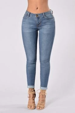 Fashion Nova Buffy Jeans - Medium Wash