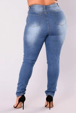 Fashion Nova Needing Something Jeans - Medium Skinny Jeans