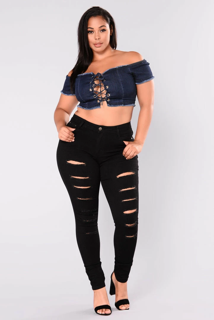 Deals ๐งจ Fashion Nova Lola Low Rise Skinny ๐ Jeans - Black ๐ 6 Fashion Nova Lola Low Rise Skinny Jeans - Black