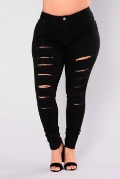 Deals ๐งจ Fashion Nova Lola Low Rise Skinny ๐ Jeans - Black ๐ 12 Fashion Nova Lola Low Rise Skinny Jeans - Black