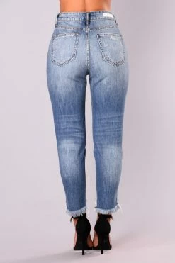 Fashion Nova Toni Boyfriend Jeans - Medium