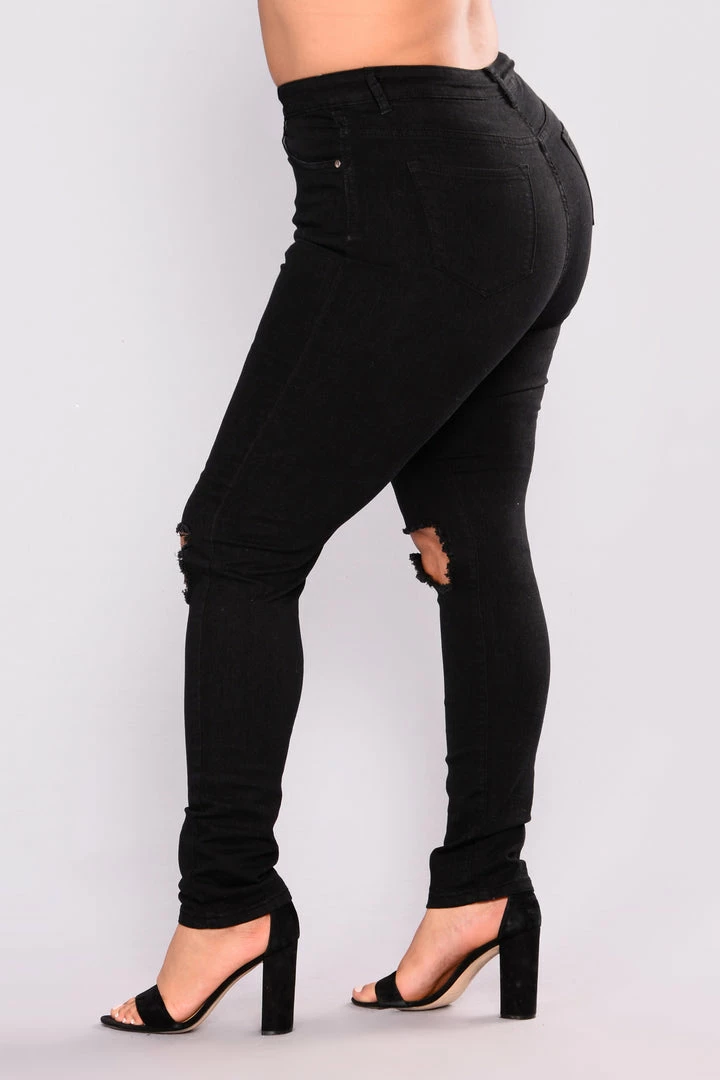 Wholesale 🔔 Fashion Nova Distracted High Rise 👖 Jeans - Black 🔔 12 Fashion Nova Distracted High Rise Jeans - Black