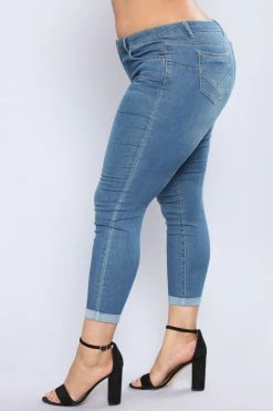 Fashion Nova Buffy Jeans - Medium Wash