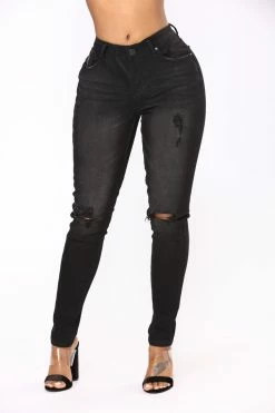 Fashion Nova Immortal Skinny Jeans - Black