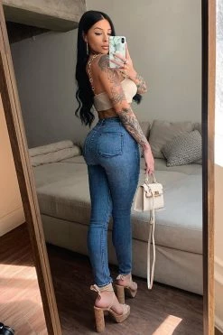 Fashion Nova Sweet Cheeks Ankle Jeans - Medium Blue Wash